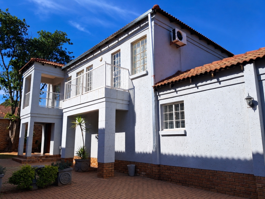 3 Bedroom Property for Sale in Safari Gardens North West